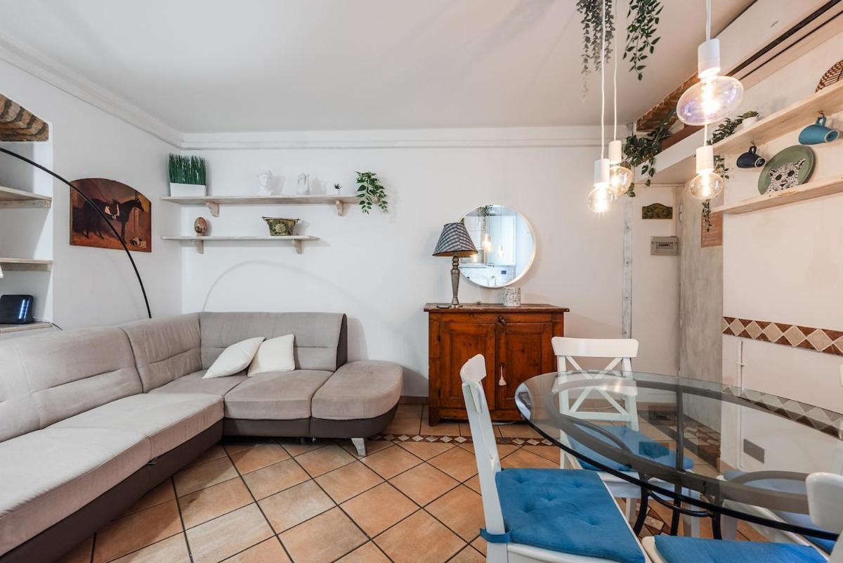 Savona Bilo13 Fashion Spot Metro A 5 Minutes Wifi And Ac Apartment Mailand